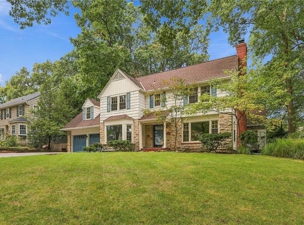 2518 Tomahawk Road, Mission Hills, KS 66208