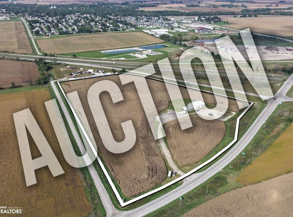 4299 Lewis Access Road, Center Point, IA 52213