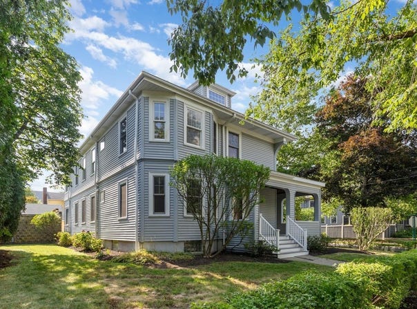 9 Spruce St, Belmont, MA 02478