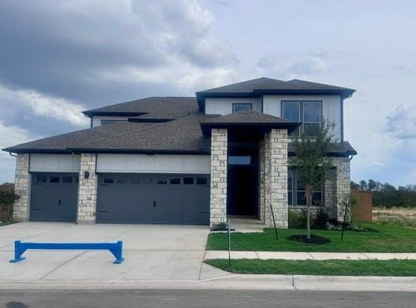 272 Terlingua Dr, Buda, TX 78610