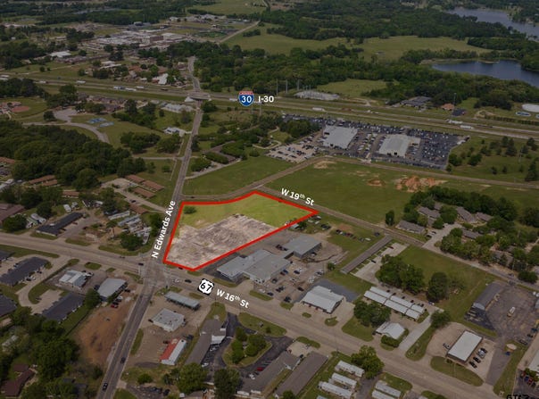 W 16th, Mt Pleasant, TX 75455