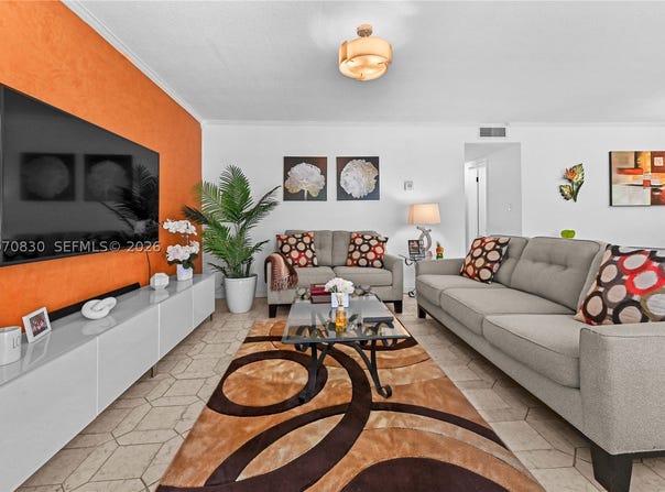 200 NE 12th Ave, Hallandale Beach, FL 33009