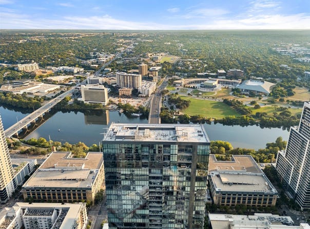 210 Lavaca St, Austin, TX 78701