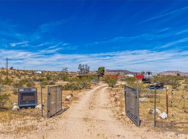 1022 Chuckawalla Road, Landers, CA 92285