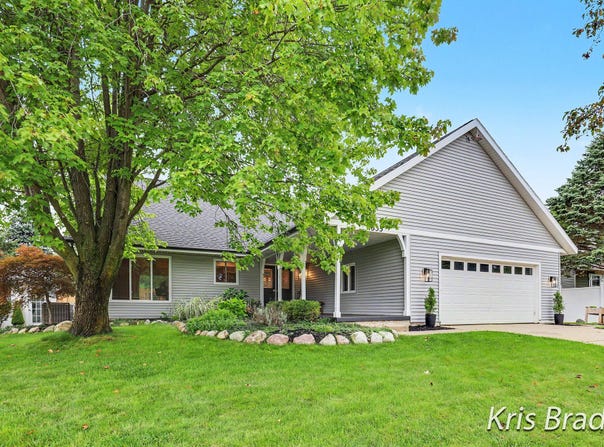 4535 Forest Lake Court SE, Grand Rapids, MI 49546