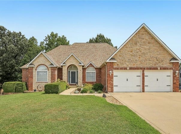 62 NW 241st Road, Clinton, MO 64735
