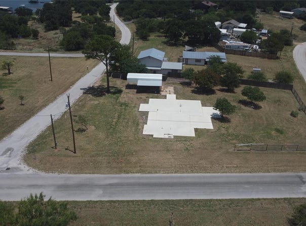 1519 Lakeview Dr, Tow, TX 78672
