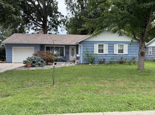 971 Morgan St, Marshall, MO 65340