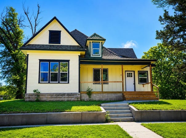 1114 N Pine St., Newton, KS 67114