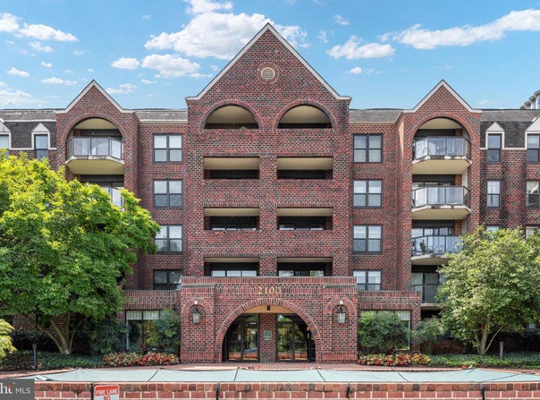 2100 LANGSTON Boulevard, ARLINGTON, VA 22207