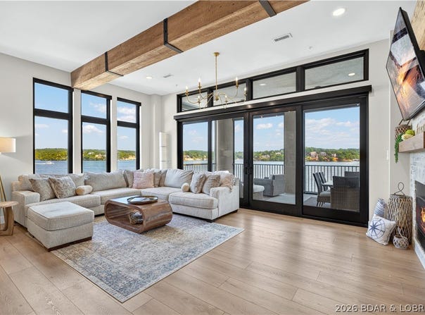 40 Just Us Place, Sunrise Beach, MO 65079