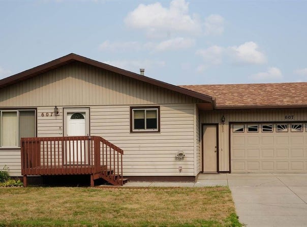 607 33rd Street, Bismarck, ND 58501