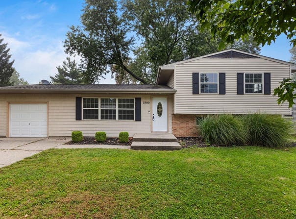 1900 Alder Lane, Champaign, IL 61821