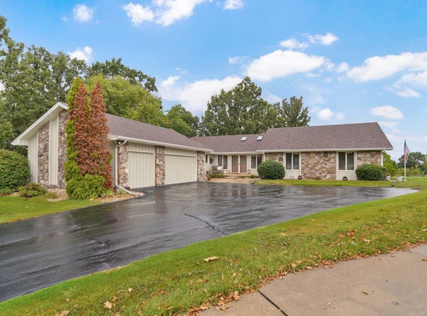3305 Olympic Circle, Nixa, MO 65714