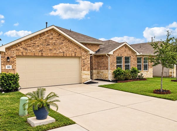 565 Apache Plum Dr, Kyle, TX 78640