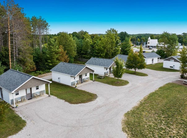 4871 US-31, Eastport, MI 49627