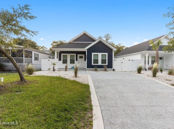 219 NE 75th Street, Oak Island, NC 28465