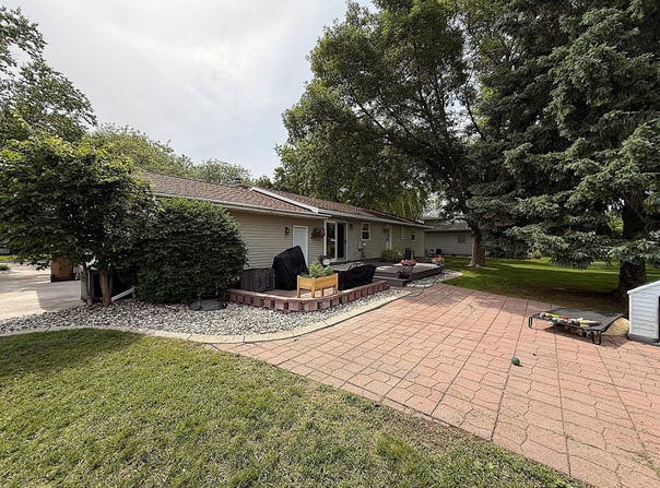 112 Orchard Circle, Montevideo, MN 56265
