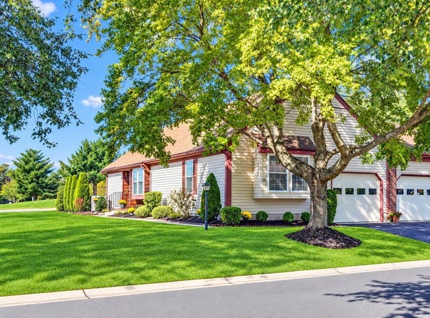 42 Yorkshire Drive, Monroe, NJ 08831