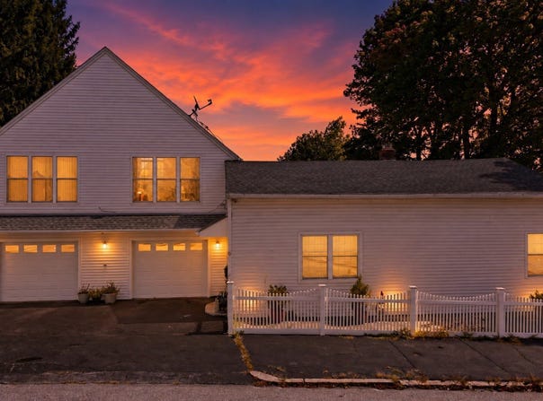6 Harrington Way, Worcester, MA 01604