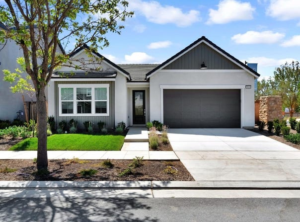 3921 Buttercup Road, Madera, CA 93636