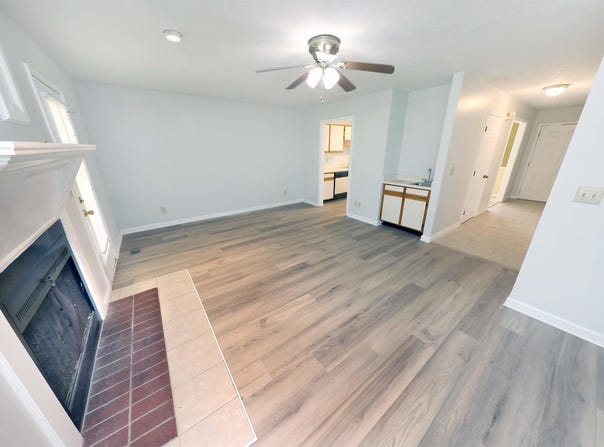 5806 WOODGATE CIRCLE, ANNISTON, AL 36206