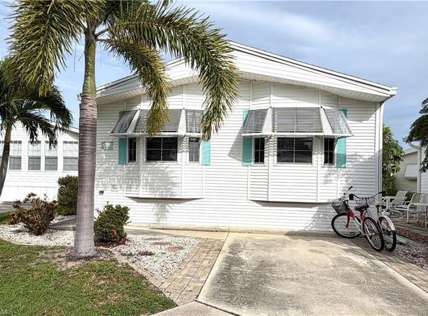 4580 Slash Pine Way E lot: 4, ESTERO, FL 33928