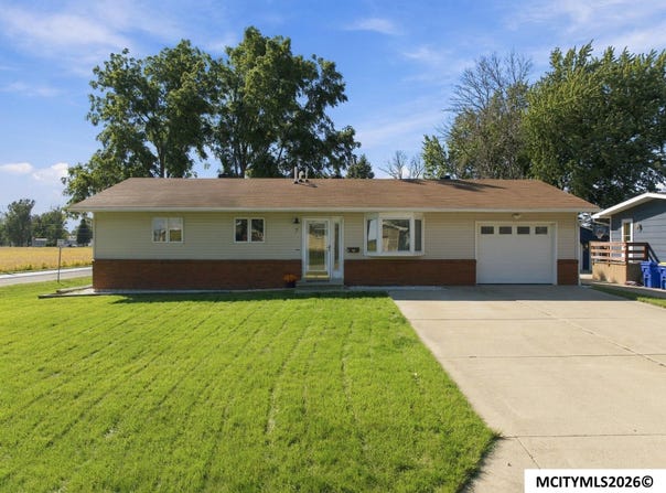 7 Parkwood Pl, GARNER, IA 50438