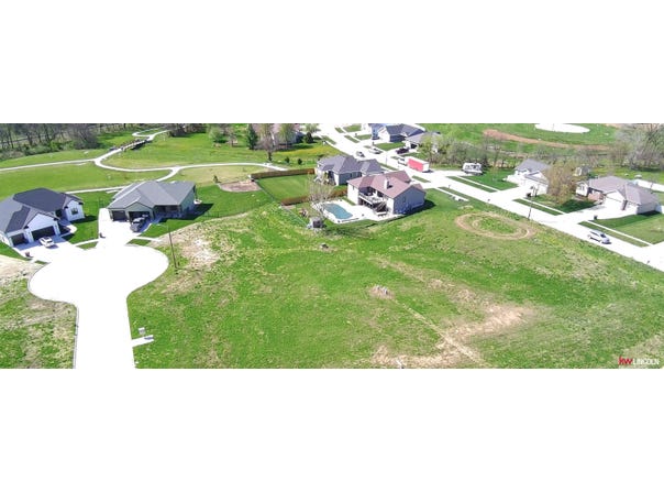 1445 Hackberry Street, Bennet, NE 68317