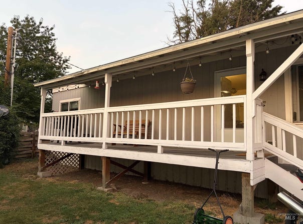 813 Warner Ave, Lewiston, ID 83501