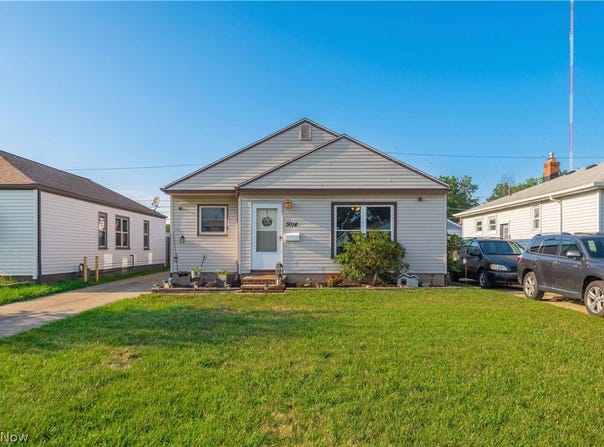 3014 Center Drive, Parma, OH 44134