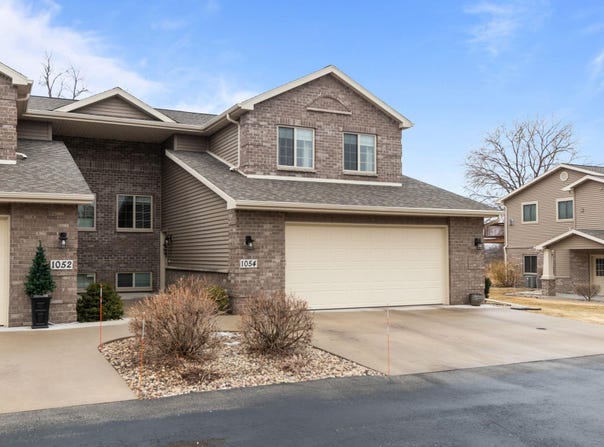 1054 W WILLIS Way, APPLETON, WI 54913-7627