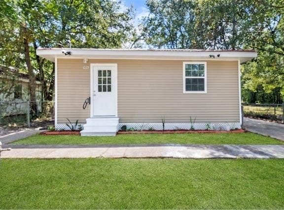 906 E MERRY Avenue, Hammond, LA 70403