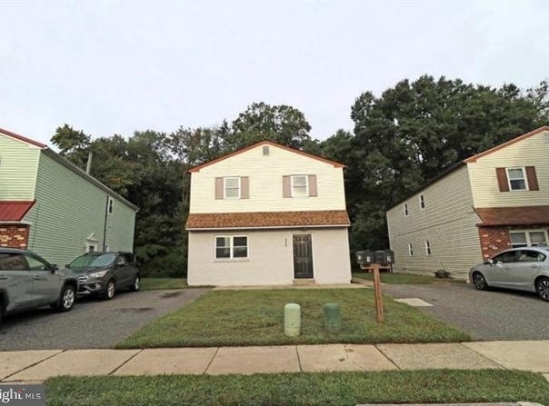 511 CORINTHIAN AVE, ESSINGTON, PA 19029