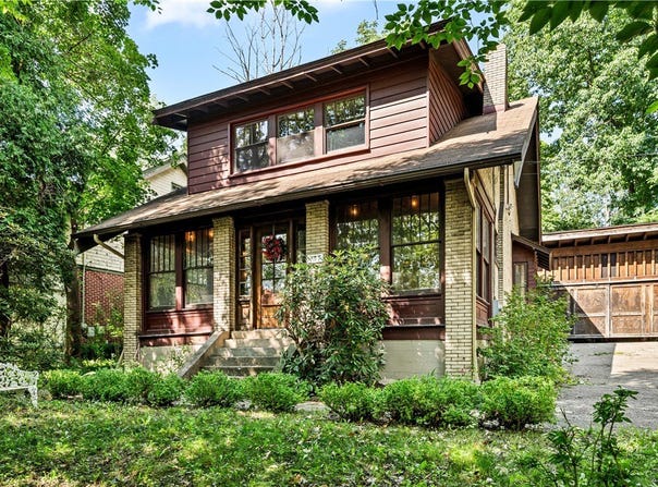 137 Elmore Rd, Forest Hills Boro, PA 15221