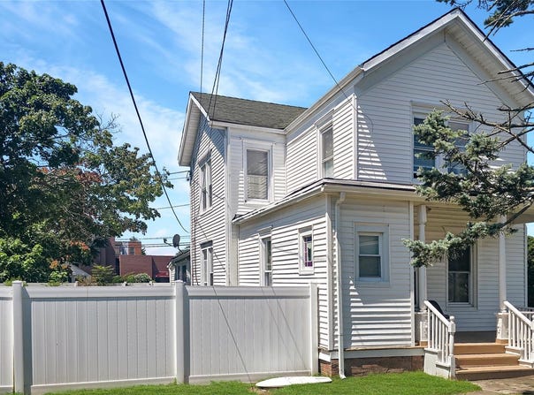 76 Oak Street, Patchogue, NY 11772