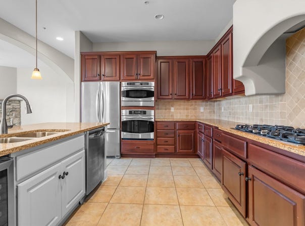 555 Via Amalfi, Irving, TX 75039