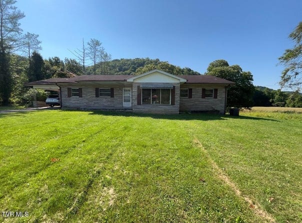 1634 Main Street, Sneedville, TN 37869