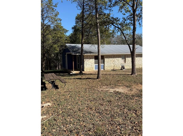 214 The Forest Rd, Dale, TX 78616