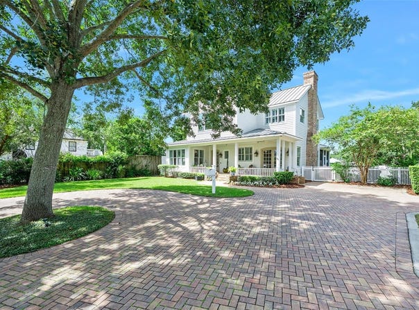 94 N BEACH Street, ORMOND BEACH, FL 32174