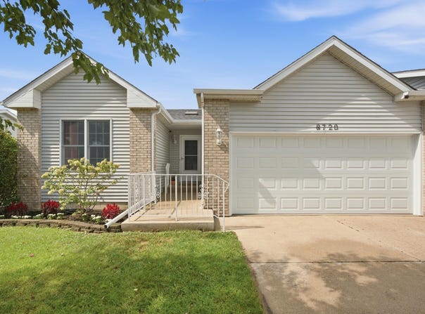 8720 Jackson Street, Merrillville, IN 46410