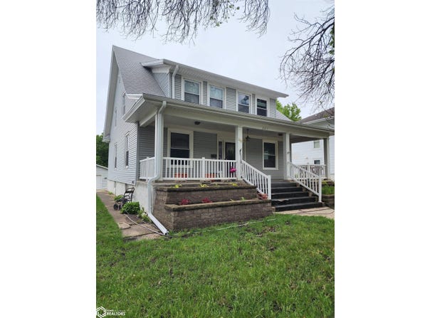 203 S Wooster, Algona, IA 50511