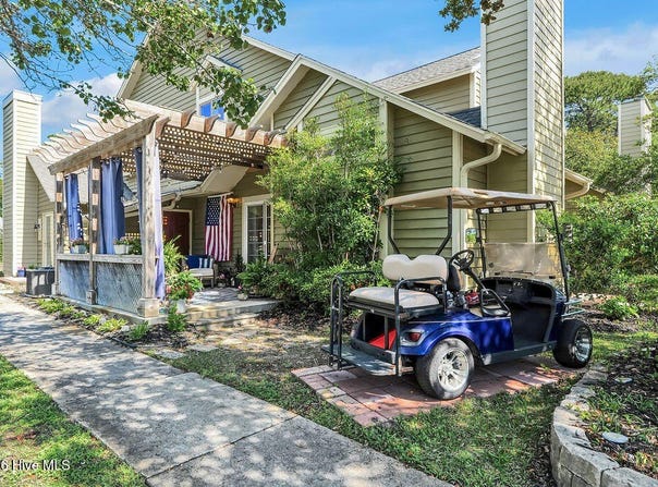 311 Champion Court SE, Southport, NC 28461