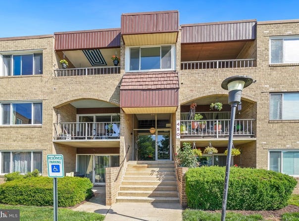 450 GIRARD ST #304, GAITHERSBURG, MD 20877
