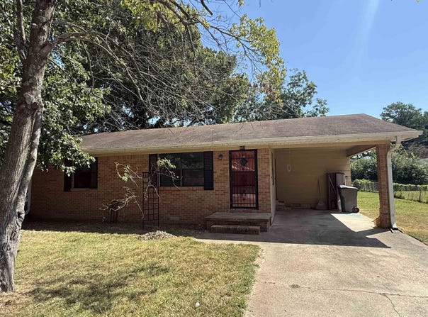 203 S 10th Ave, Paragould, AR 72450