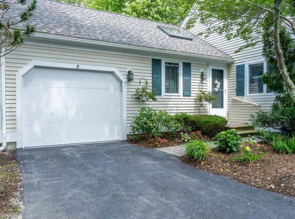 8 Executive Drive, Mashpee, MA 02649