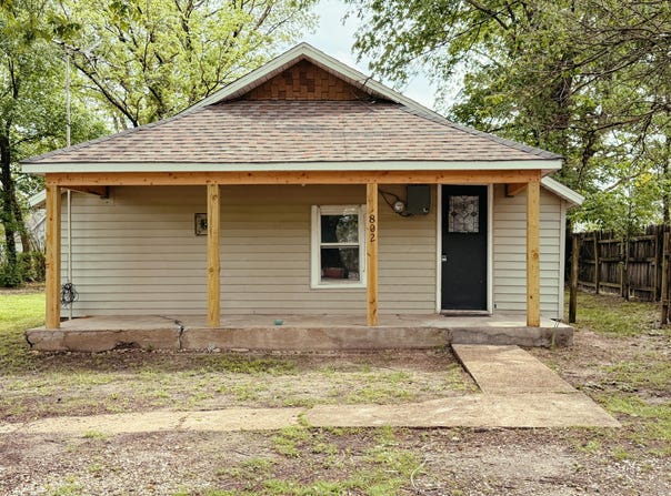 802 S Main Avenue, Bolivar, MO 65613