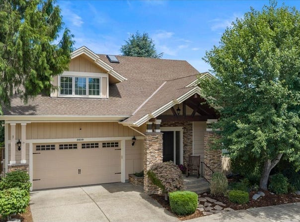 3034 N HOLLADAY Dr, Cornelius, OR 97113