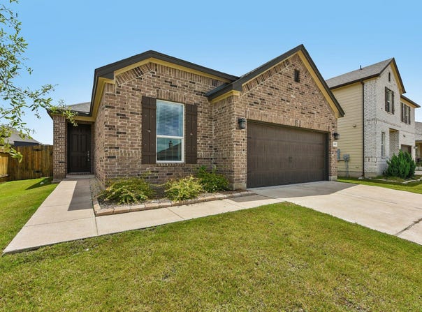1922 Dragonfly Loop, Bastrop, TX 78602