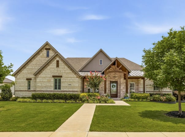 130 Sawgrass Drive, Heath, TX 75032